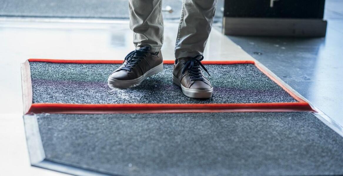 How Do Facility Mats Influence Cleaning Efficiency Indoors?
