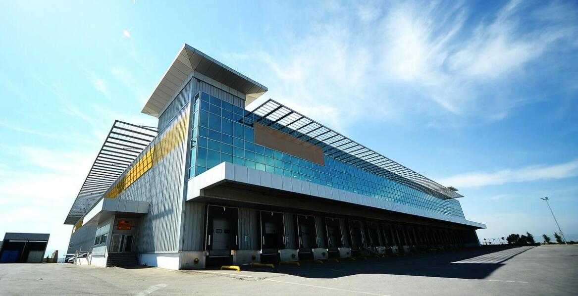 Jak polska firma transportowa zapewnia najwyższą jakość usług?