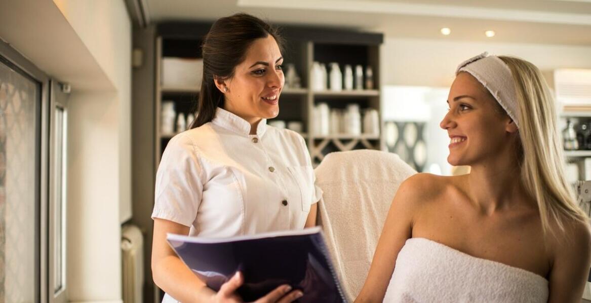 Jak laserowe zabiegi mogą poprawić wygląd Twojej skóry?