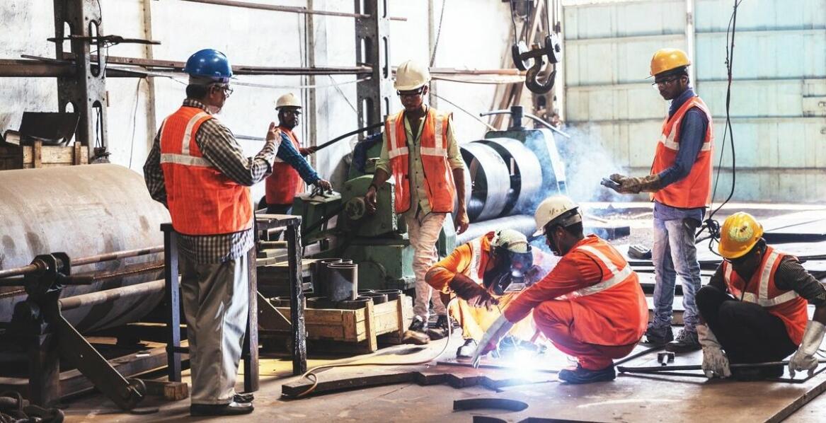 Rola transportu w procesie malowania proszkowego: logistyka i efektywność