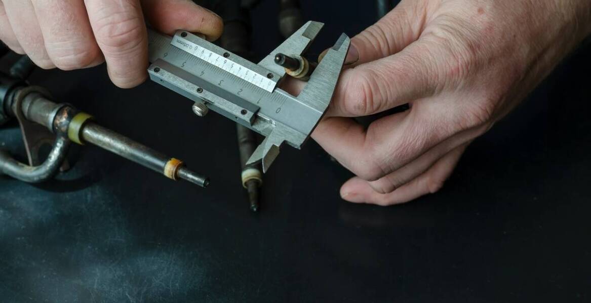 Jakie cechy powinien mieć idealny mikrometr zewnętrzny do zastosowań przemysłowych?