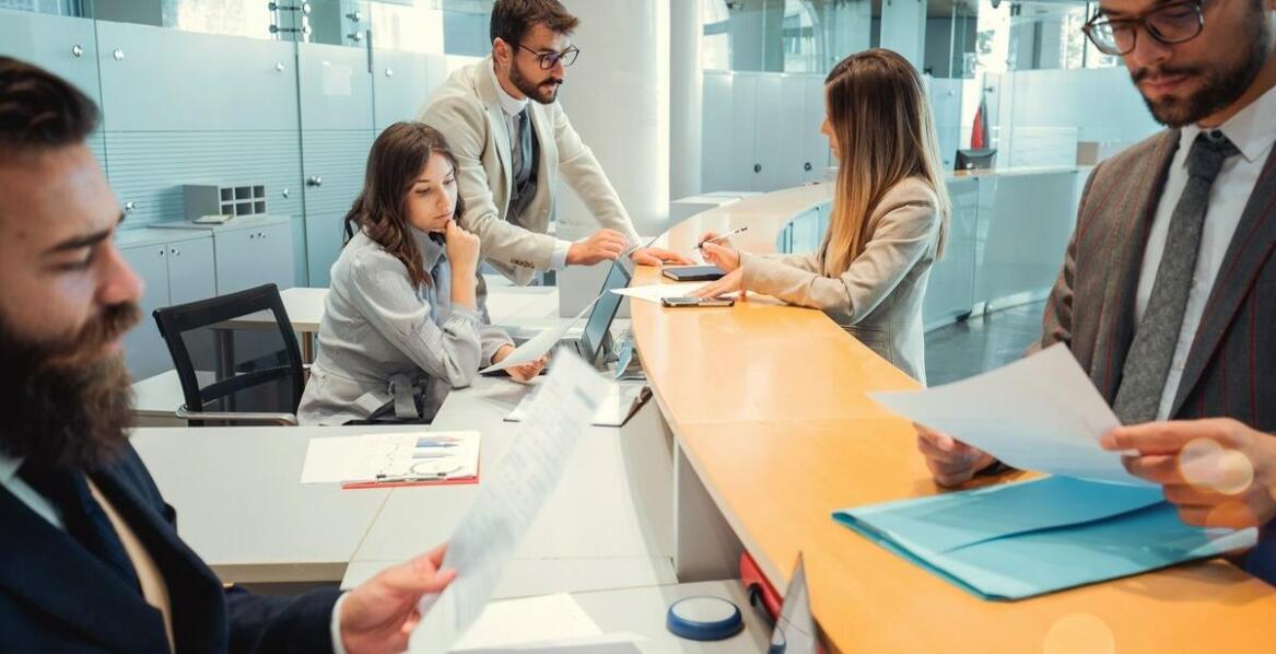 Jak nasza oferta urządzeń biurowych wspiera efektywność pracy?