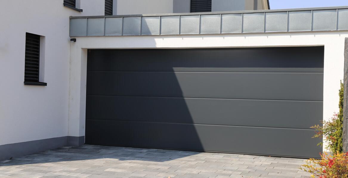 Jak prawidłowo zamontować bramę segmentową?