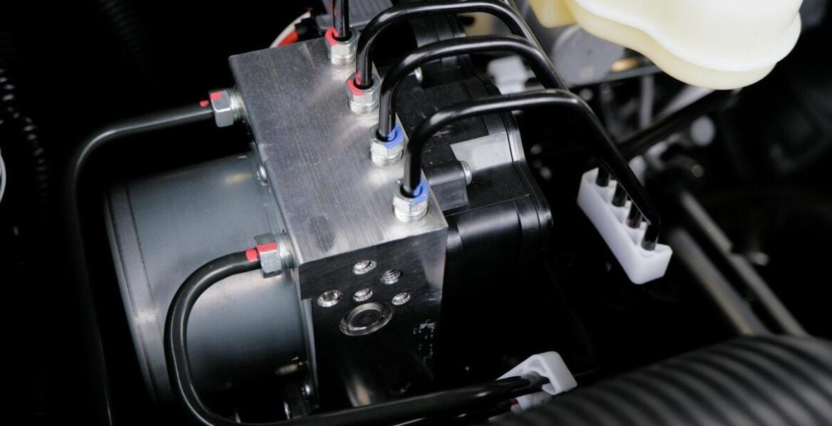 Jakie znaczenie ma gwarancja przy zakupie regenerowanej pompy ABS?