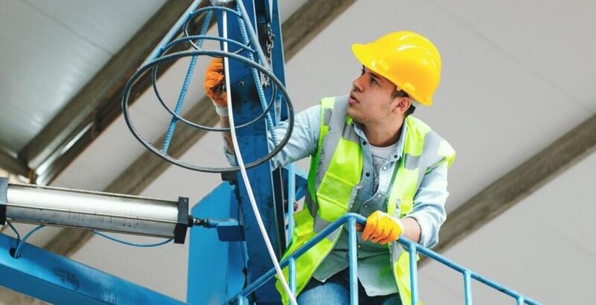 Znaczenie konserwacji suwnic dla efektywności produkcji