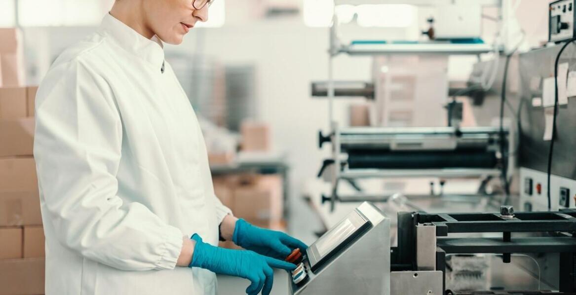 Jak audytor HACCP wspiera firmy w adaptacji do zmieniających się przepisów?