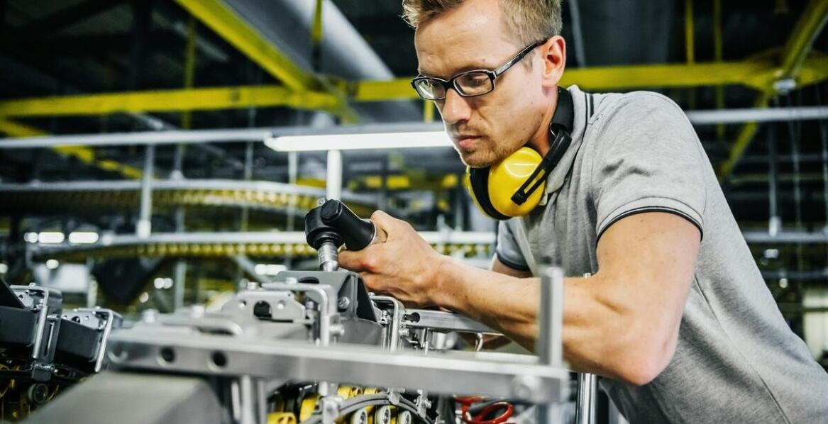 Dlaczego zanieczyszczone maszyny mogą obniżać jakość produkcji?