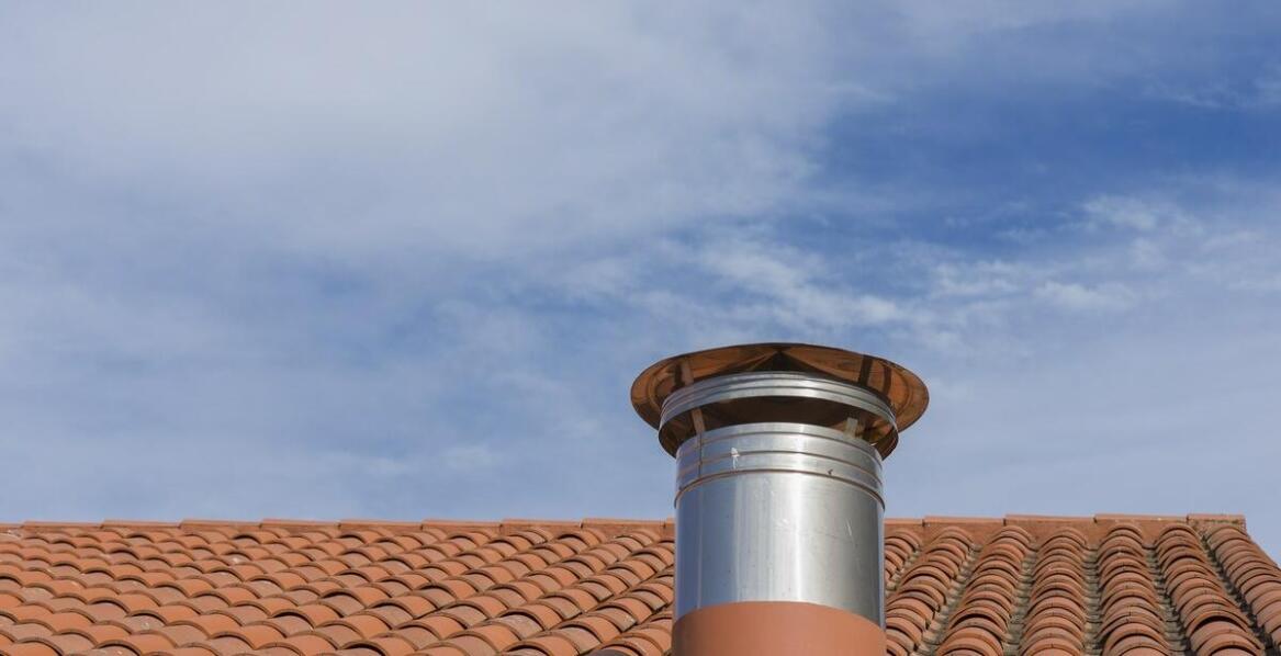 Znaczenie montażu nasad kominowych dla wydajności systemu wentylacyjnego