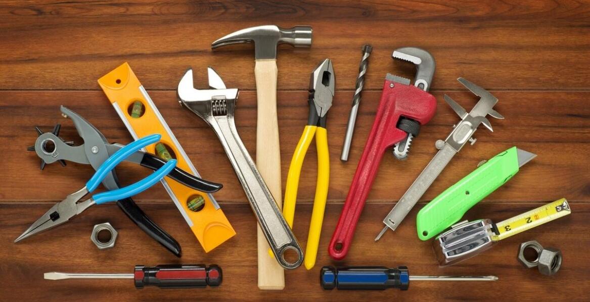 Narzędzia dla instalatorów – jak zapewnić efektywność podczas montażu sieci komputerowych?