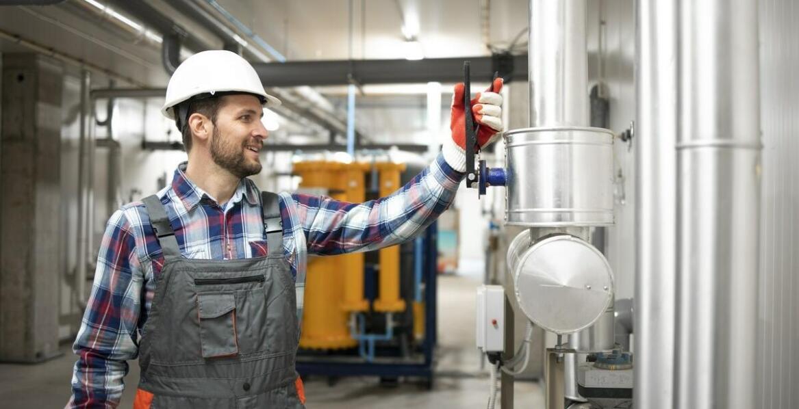 Jak jakość obsługi klienta wpływa na wybór serwisu sprężarek?