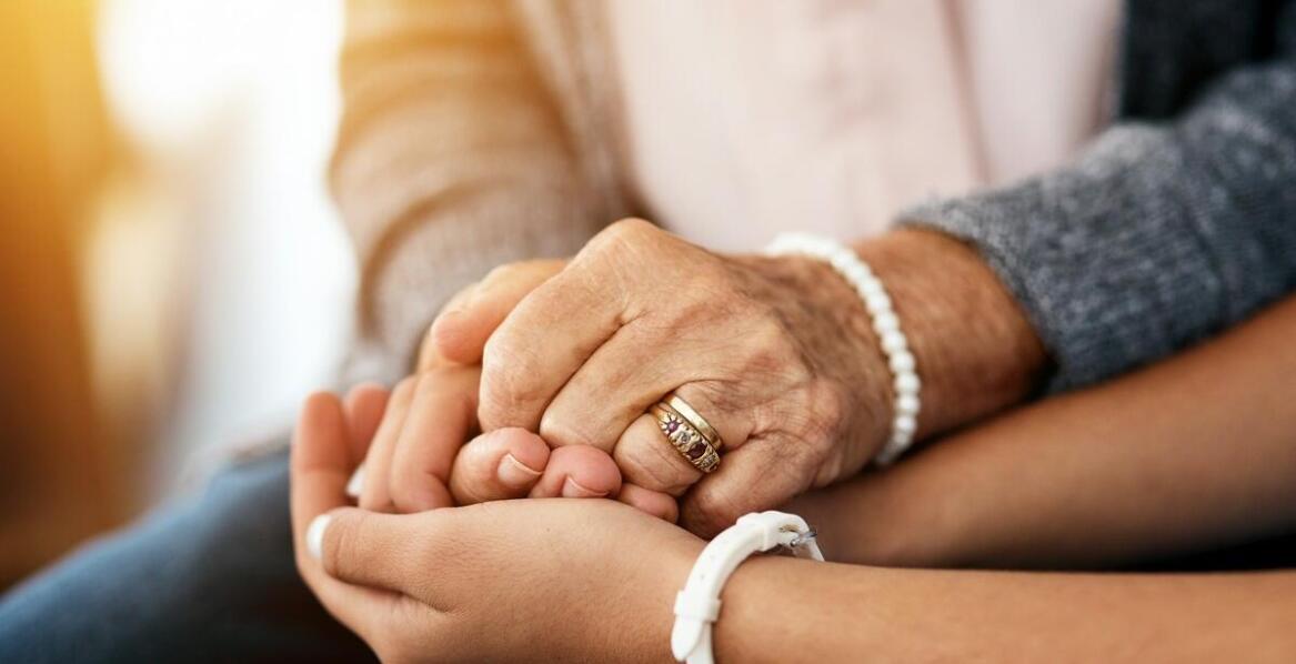 Jak zakład pogrzebowy wspiera rodziny podczas załatwiania formalności w USC?