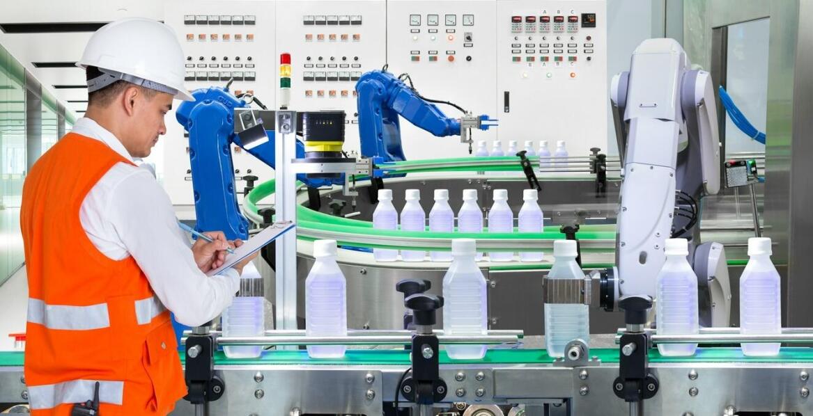 Przegląd zastosowań robotów przemysłowych w różnych sektorach przemysłu