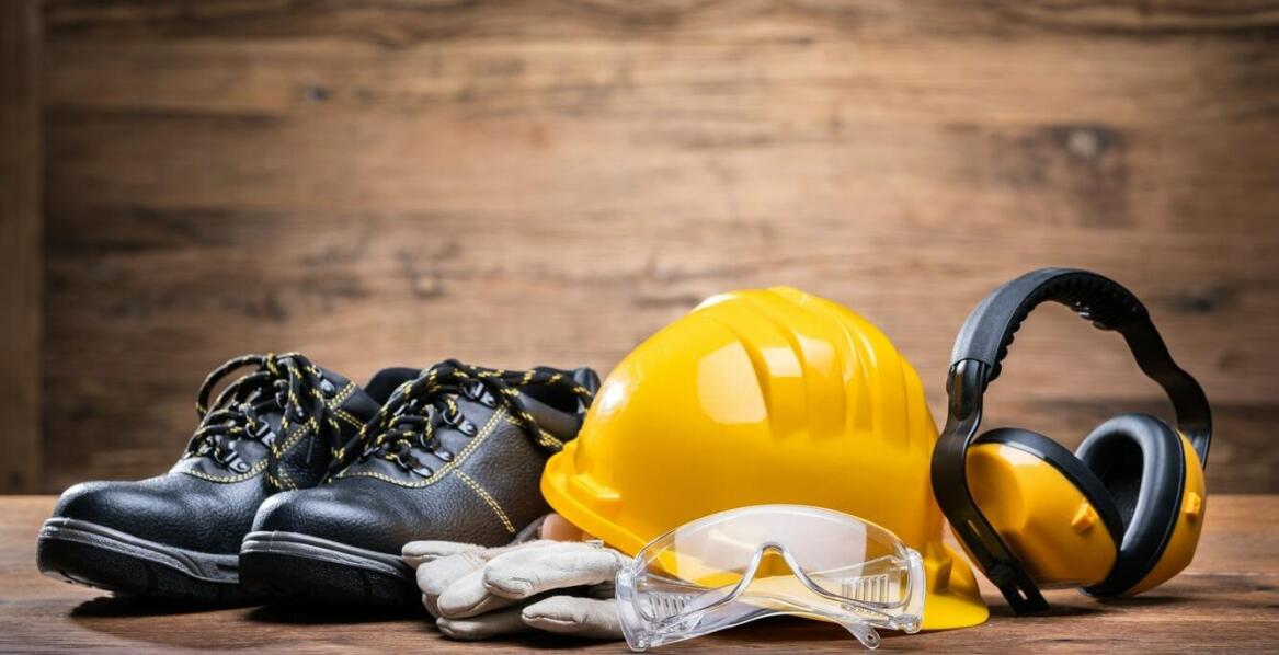 Jaki sprzęt sprawdza się przy zdzieraniu betonu?