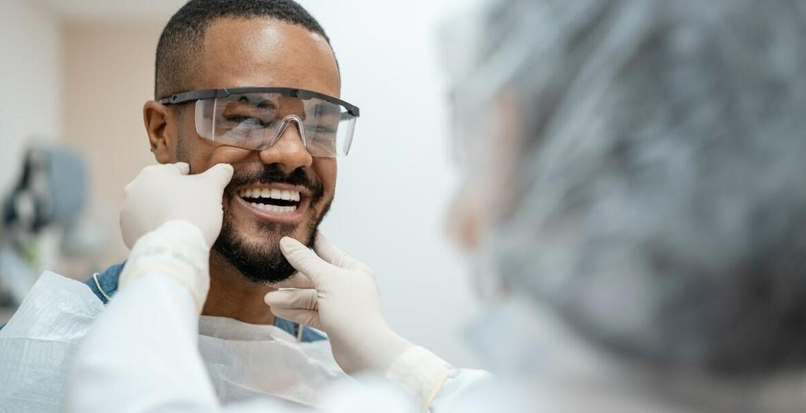 Wpływ implantologii na jakość życia pacjentów z brakami zębowymi