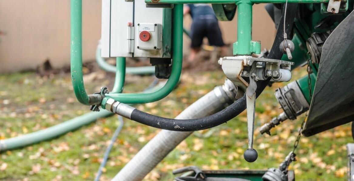 Przenośnik ślimakowy do zboża a ochrona środowiska – jakie są korzyści?