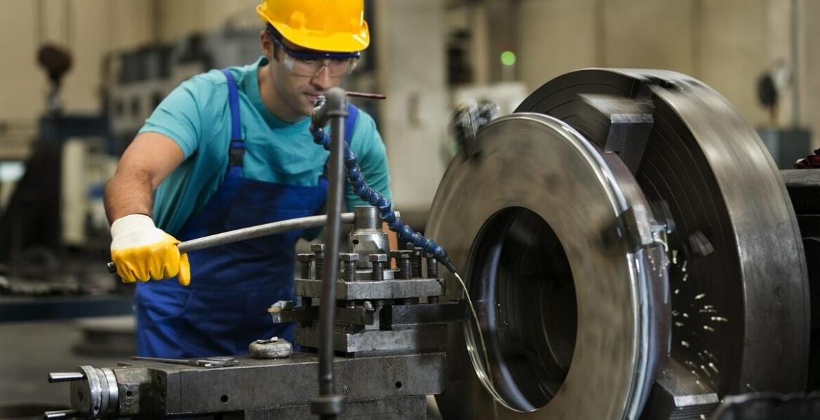 Wpływ outsourcingu ślusarzy na jakość usług w przemyśle chemicznym