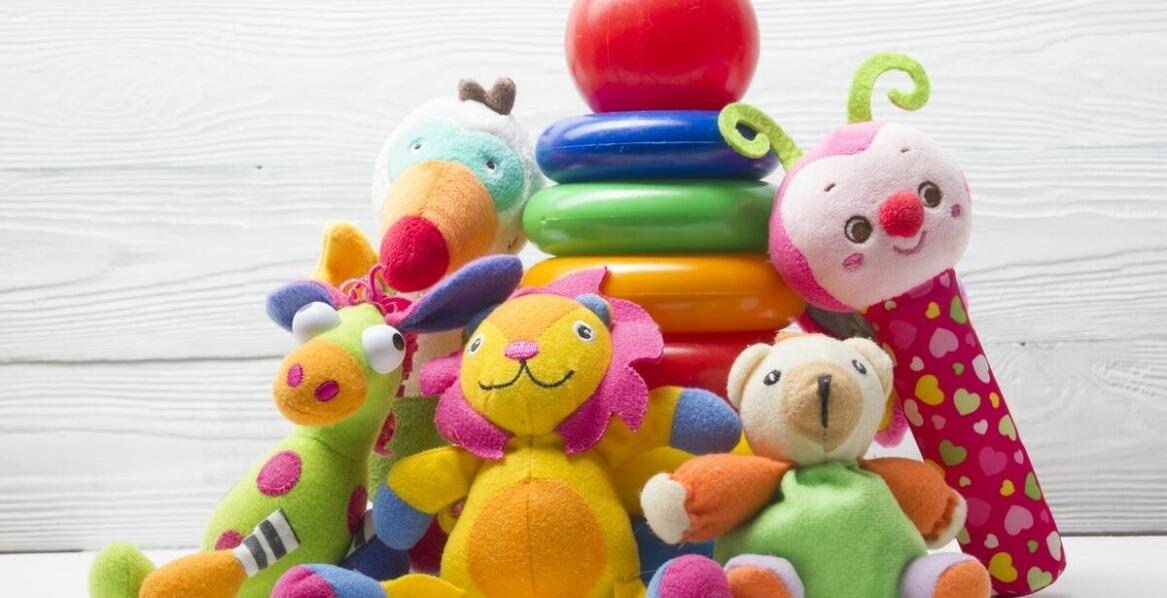 Proces przekształcania rysunku dziecka w trójwymiarową maskotkę