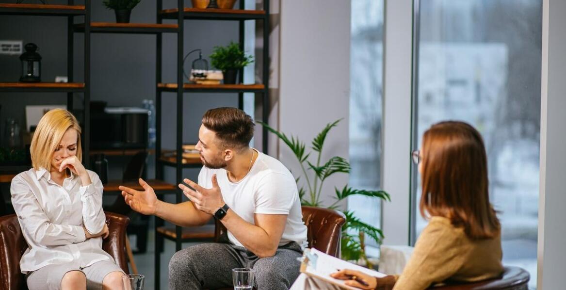 Współpraca z adwokatem przy ustalaniu alimentów: kluczowe aspekty prawne