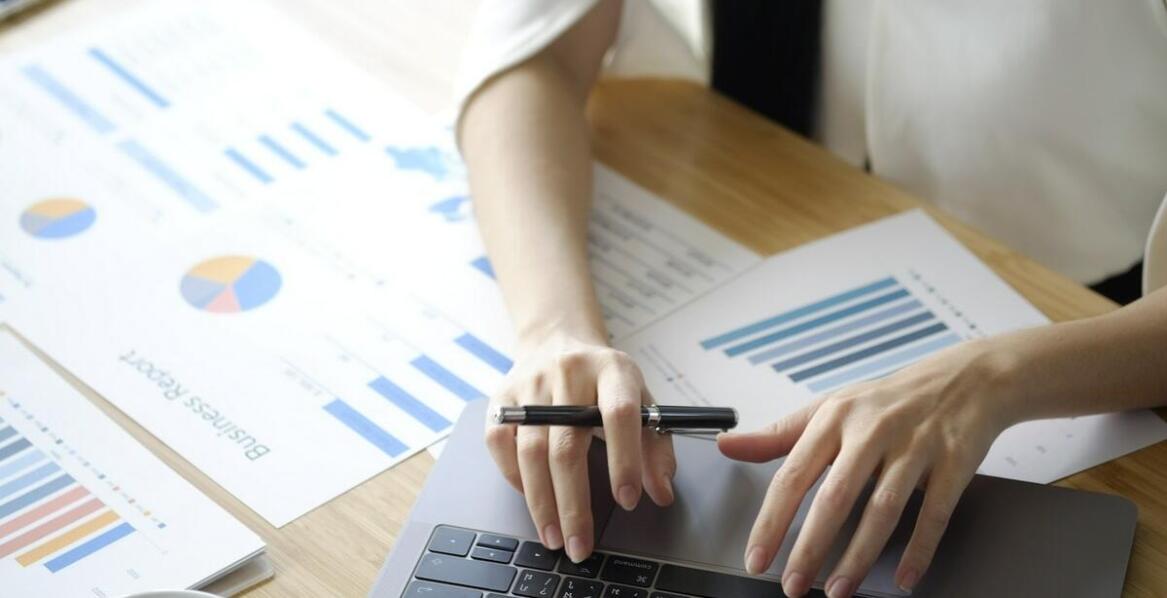 Rola platformy danych w monitorowaniu wyników finansowych