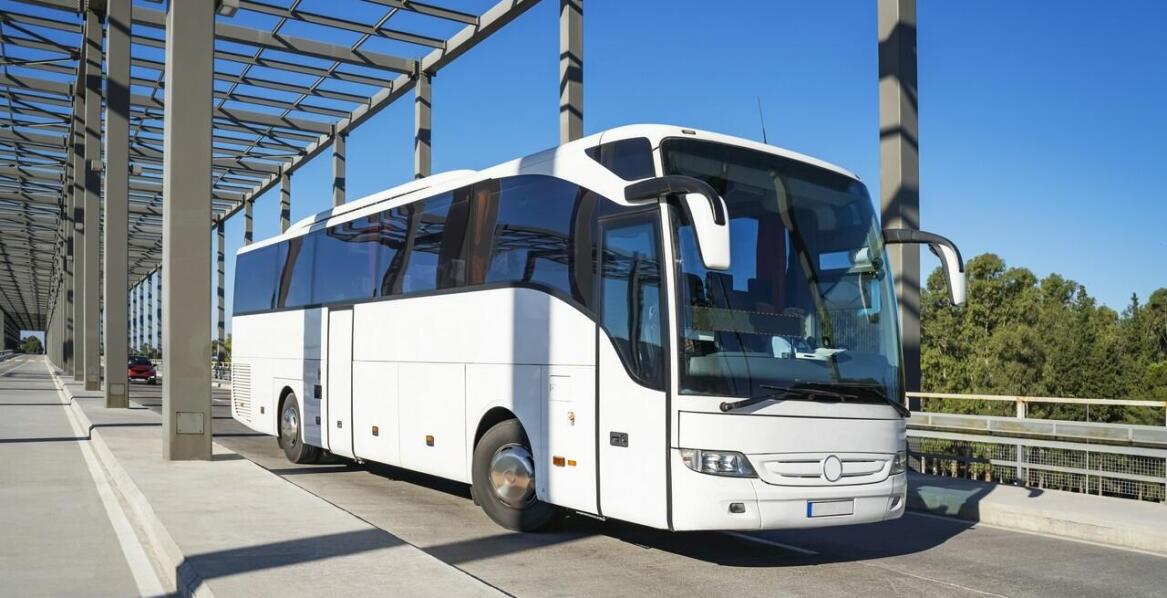 Zastosowanie autobusów 60-osobowych w przewozach eventowych