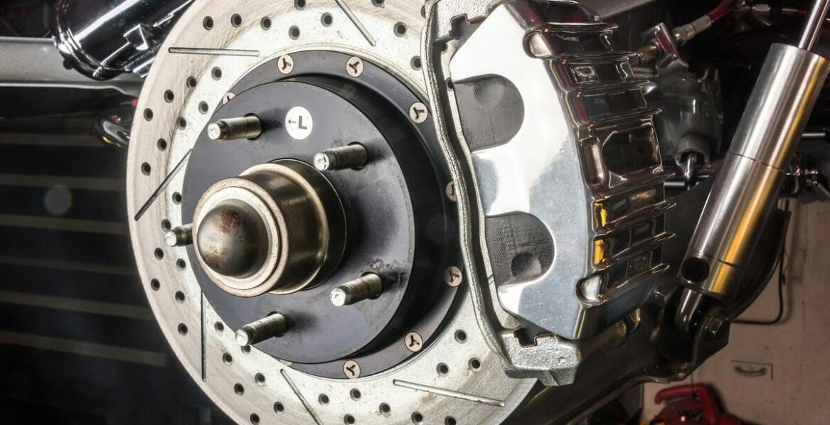 Przewody hamulcowe – jak zapewnić ich długowieczność i niezawodność?