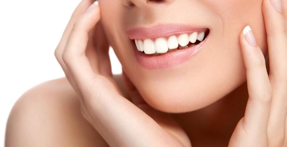 Korekta linii dziąseł - kiedy warto rozważyć zabieg?