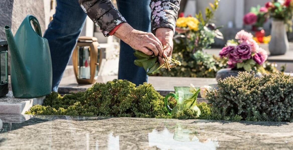 Usługi sprzątania grobów: co wpływa na ich skuteczność i trwałość?