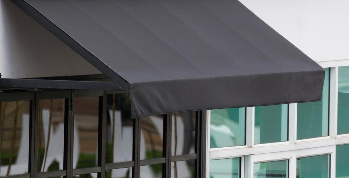 Jak markizy solarne mogą poprawić estetykę domu?