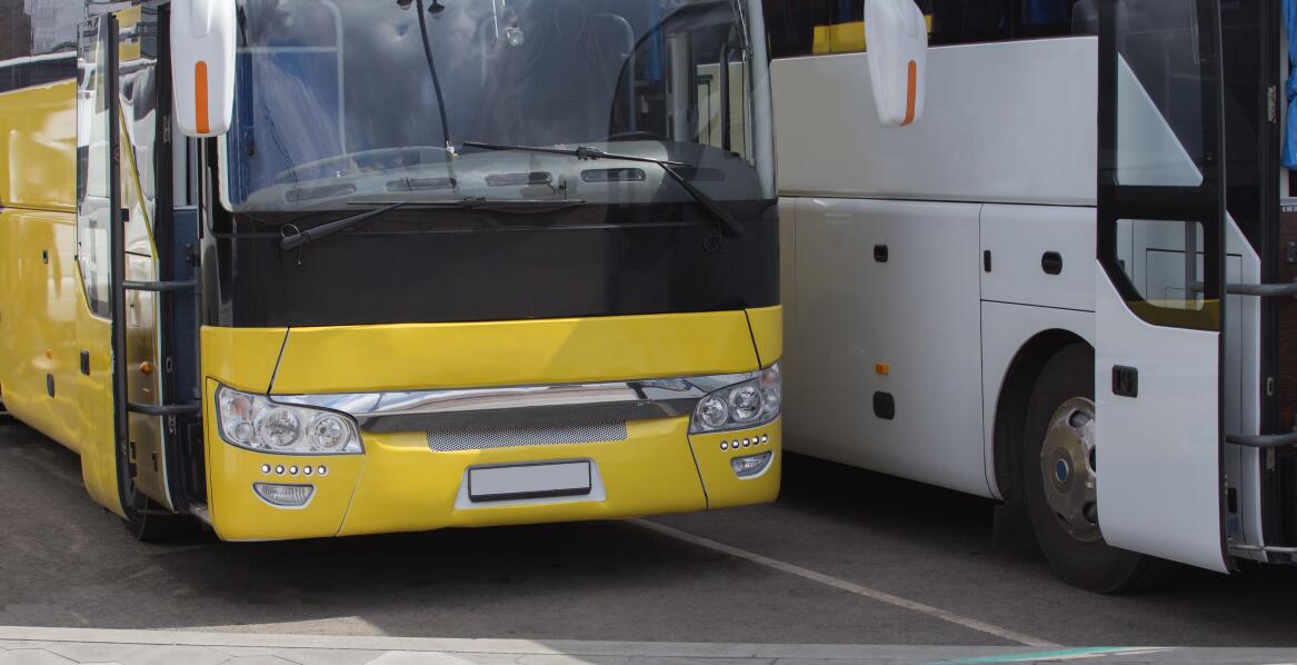 Jakie korzyści niesie ze sobą współpraca z autoryzowanym serwisem klimatyzacji autobusów?