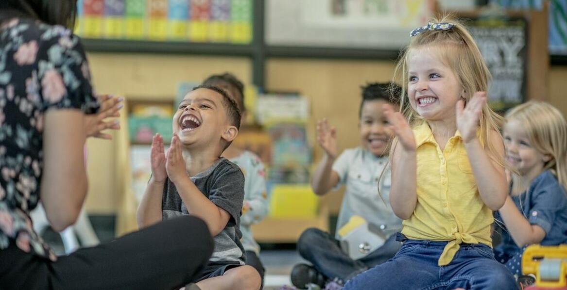 Jak przedszkole w Zegrzu wspiera adaptację nowych dzieci do grupy?