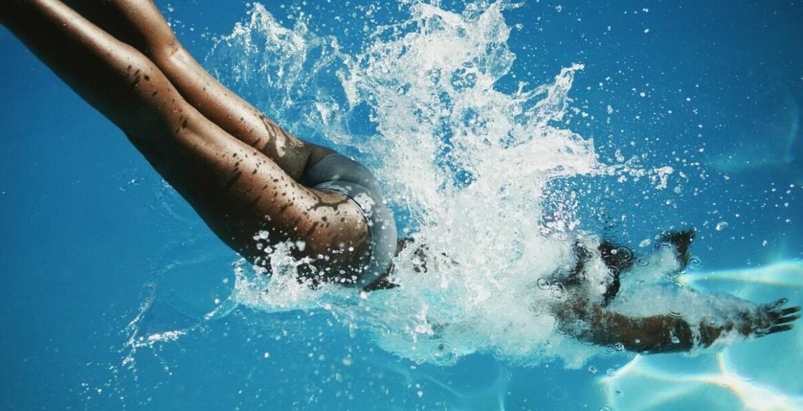 Jakie są etapy zaawansowania w nauce pływania dla dorosłych?