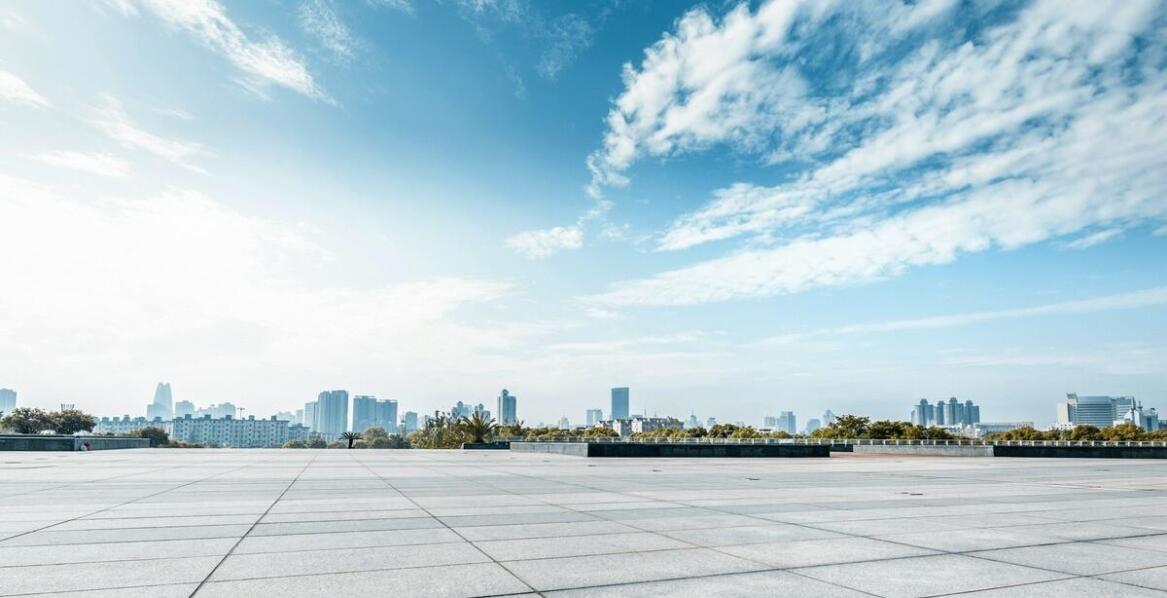 Wpływ słupów betonowych okrągłych na bezpieczeństwo w przestrzeniach publicznych