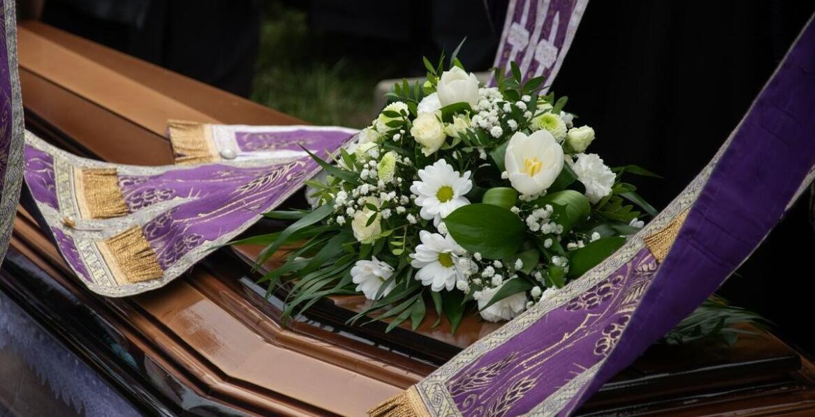 Zakład pogrzebowy a doradztwo w zakresie formalności urzędowych