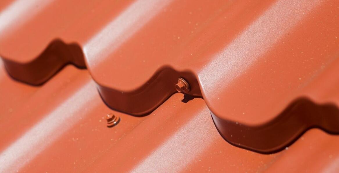 Blacha trapezowa T18 - jakie ma zastosowania i korzyści?