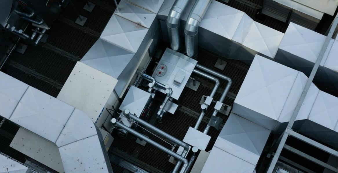 Najczęstsze mity na temat obudowy z piwnicą – co jest prawdą?