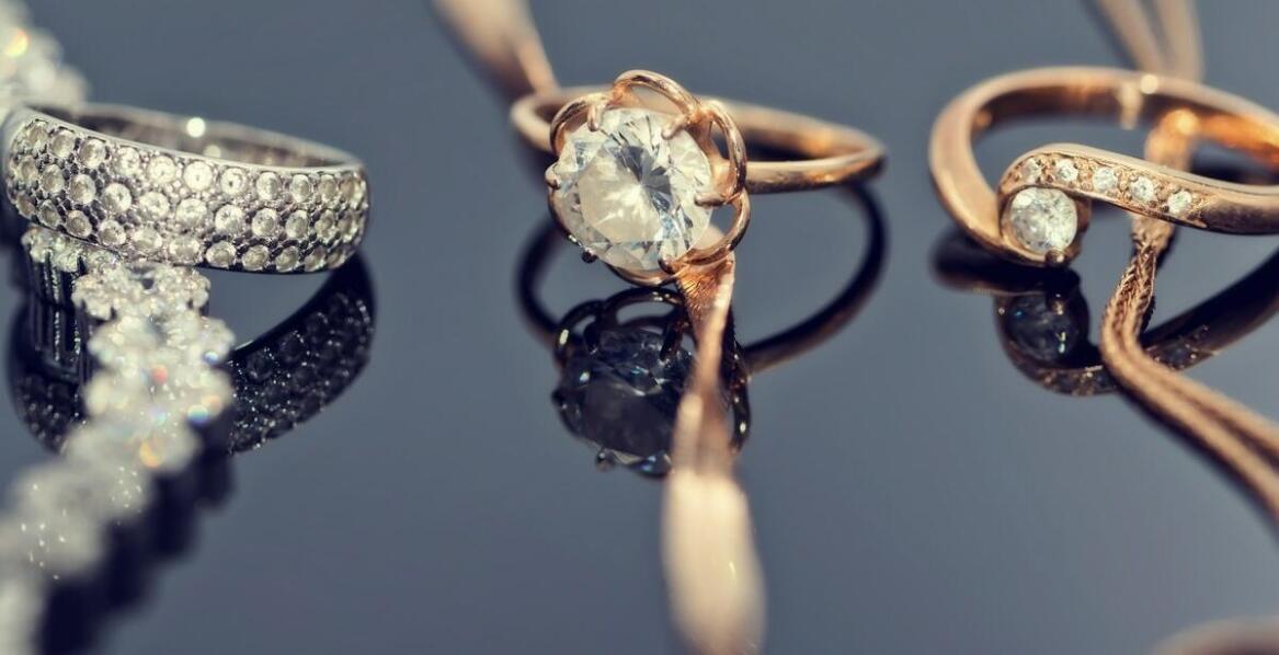 Jak zasady 4C pomagają w identyfikacji wysokiej jakości diamentów?