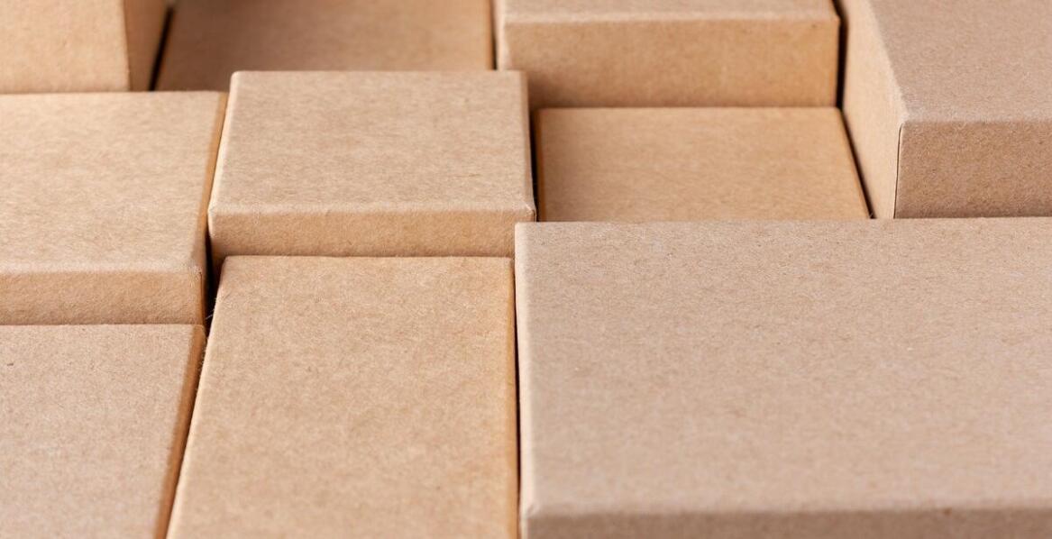 Jak optymalizować koszty transportu dzięki opakowaniom drewnianym?