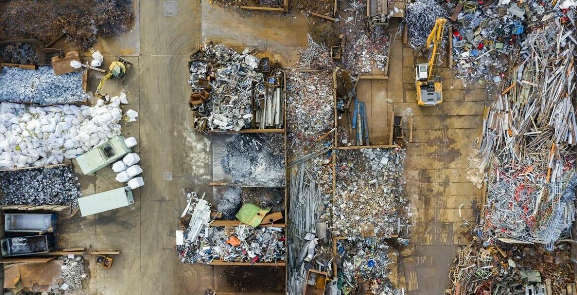 Jak zmienia się wartość złomu miedzi na rynku surowców wtórnych?