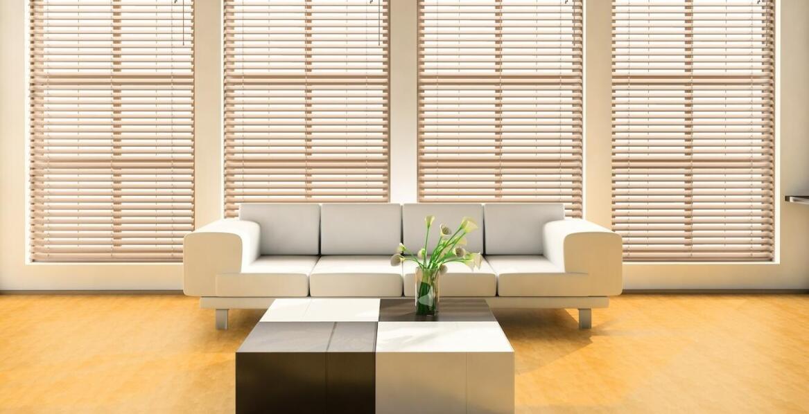 Jakie są różnice między żaluzjami drewnianymi a bambusowymi?