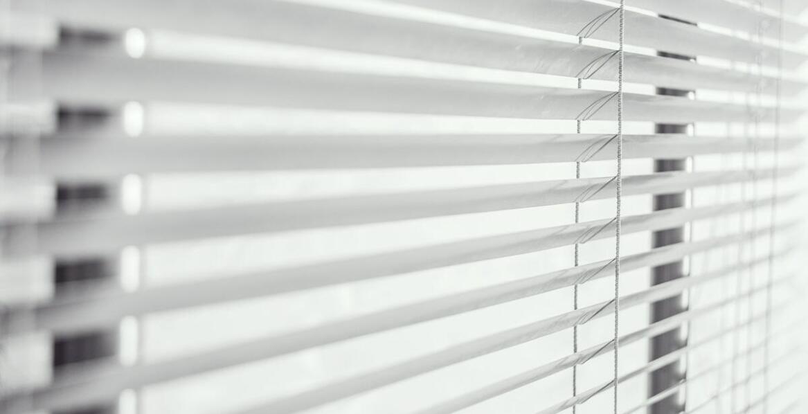 Wpływ żaluzji aluminiowych na energooszczędność budynku