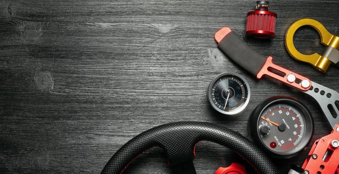 Gadżety BMW dla niego – jak wybrać coś praktycznego i stylowego?