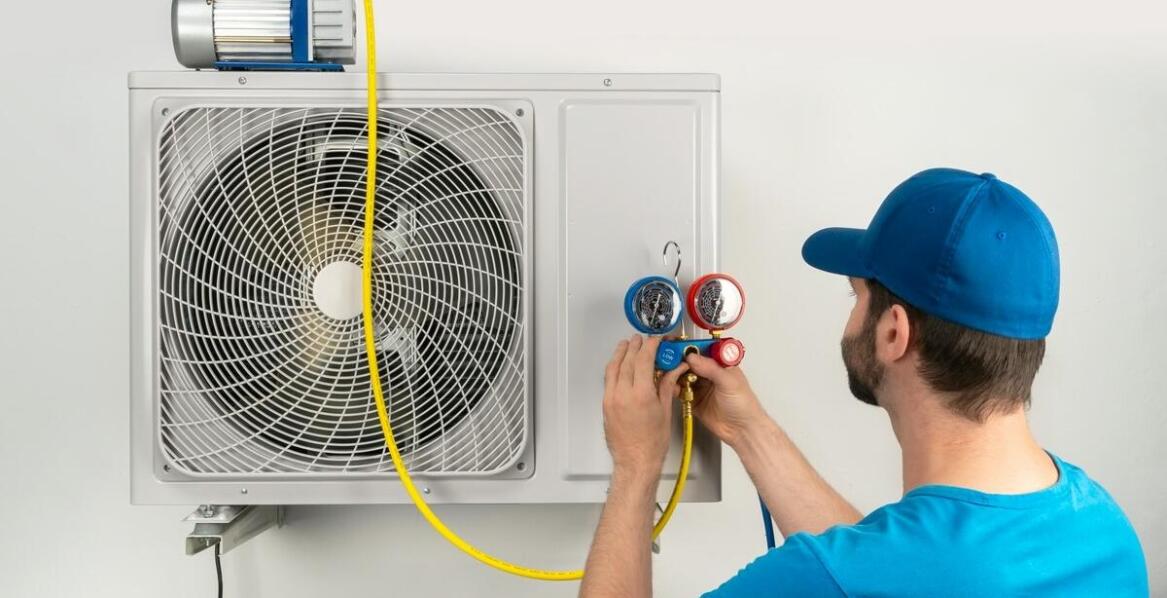 Jakie elementy obejmuje kompleksowa naprawa klimatyzacji?