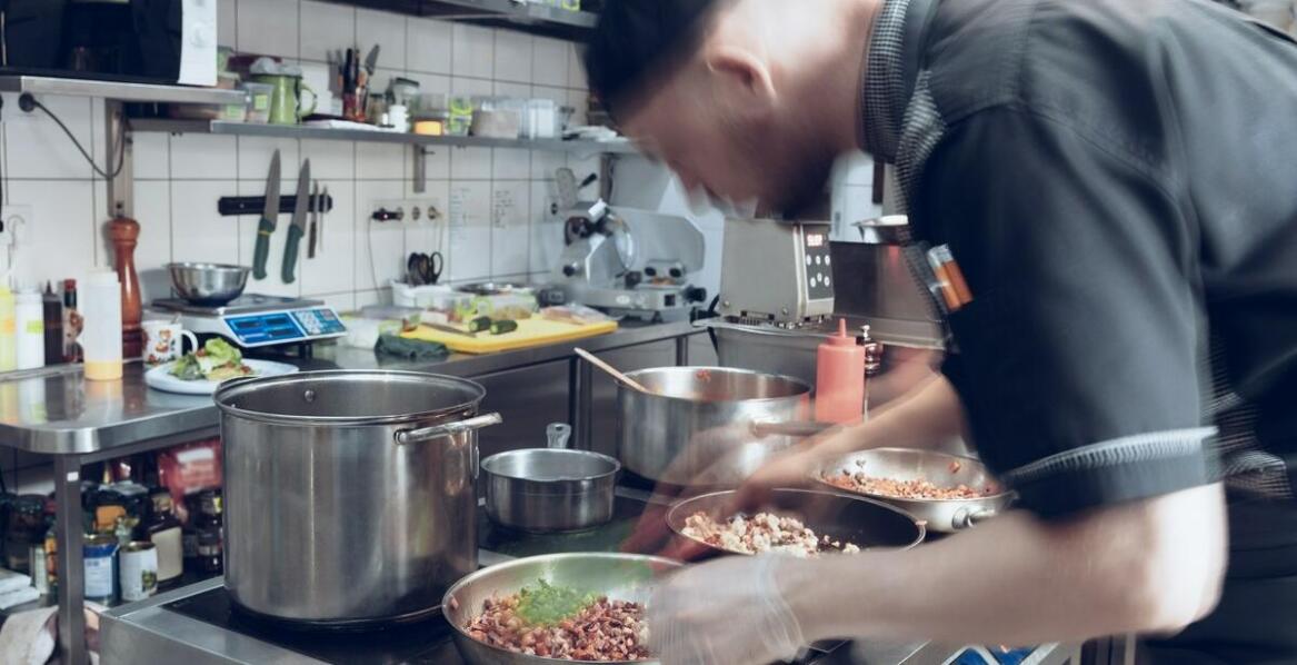 Wpływ czyszczenia separatorów tłuszczu na bezpieczeństwo sanitarne obiektów