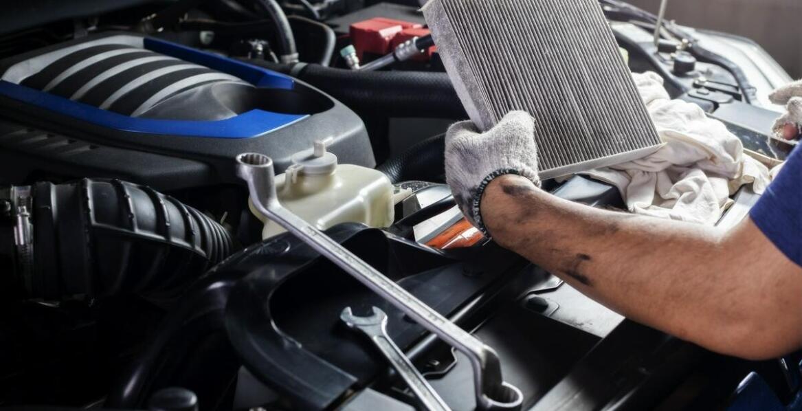 Jakie czynniki wpływają na żywotność silników Caterpillar po profesjonalnym serwisie?