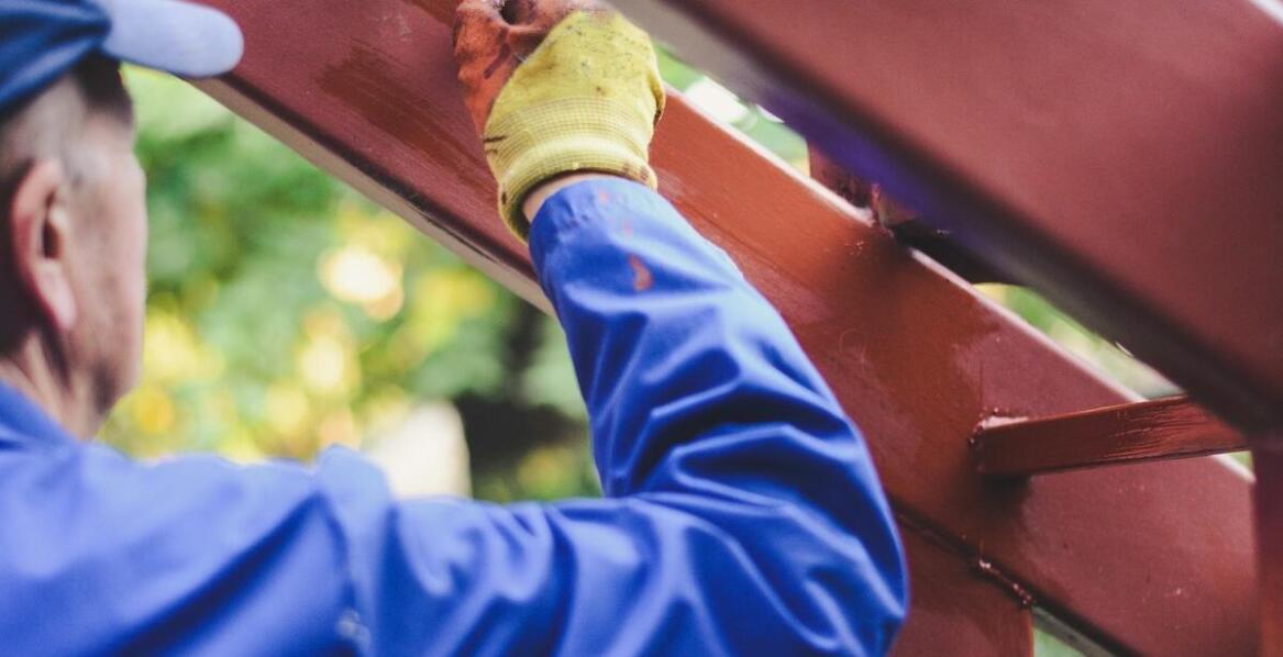 Dlaczego warto inwestować w farbę ogniochronną do stali dla budynków użyteczności publicznej?