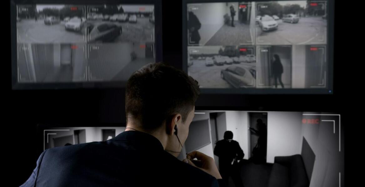 Bezpieczeństwo przechowywania w boksach magazynowych dzięki monitoringowi i ubezpieczeniu