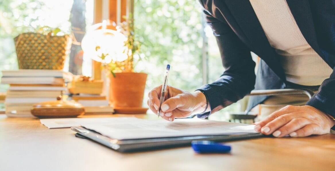 Proces darowizny mieszkania – jakie dokumenty są niezbędne?