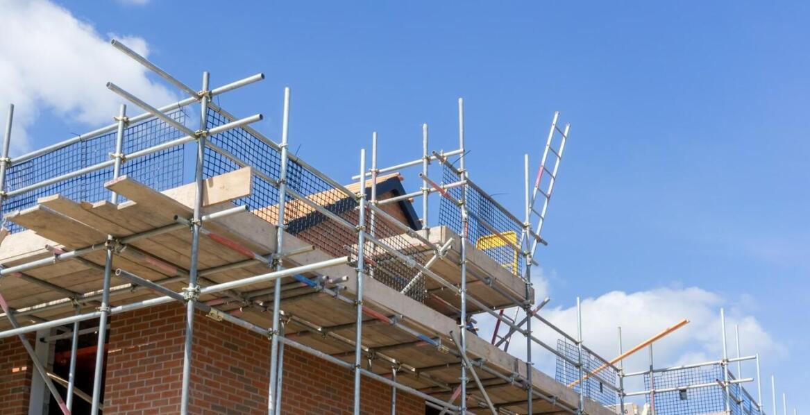 Rusztowania aluminiowe – klucz do efektywnej pracy na wysokości