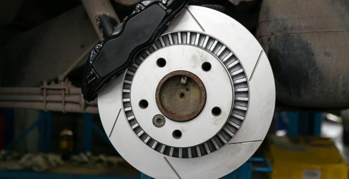 Jakie są objawy uszkodzenia czujników ABS?