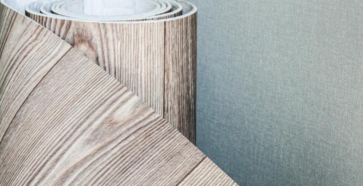 Zalety stosowania folii z taśmą w projektach remontowych